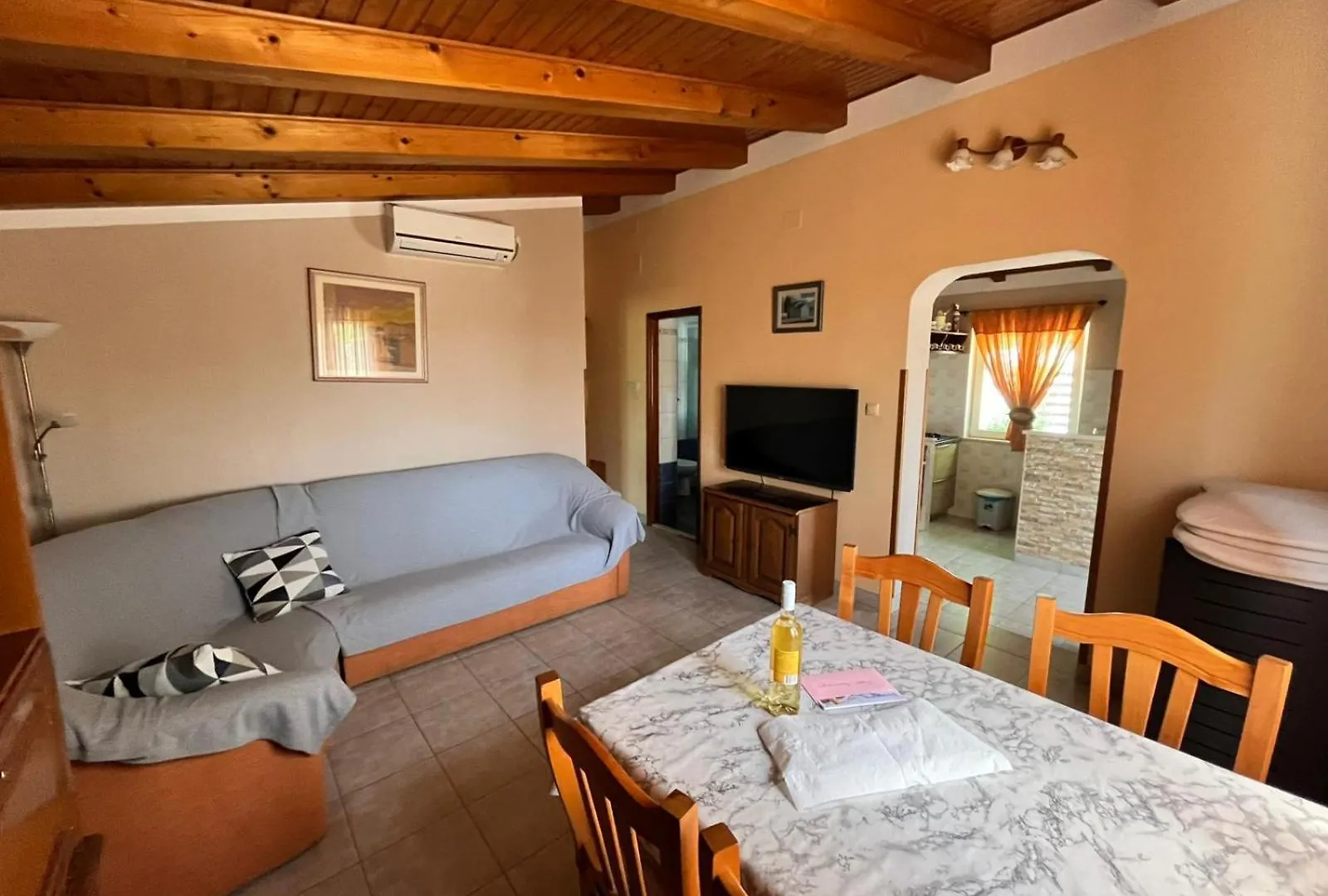 Holiday Home Lana Labin  Kroatien